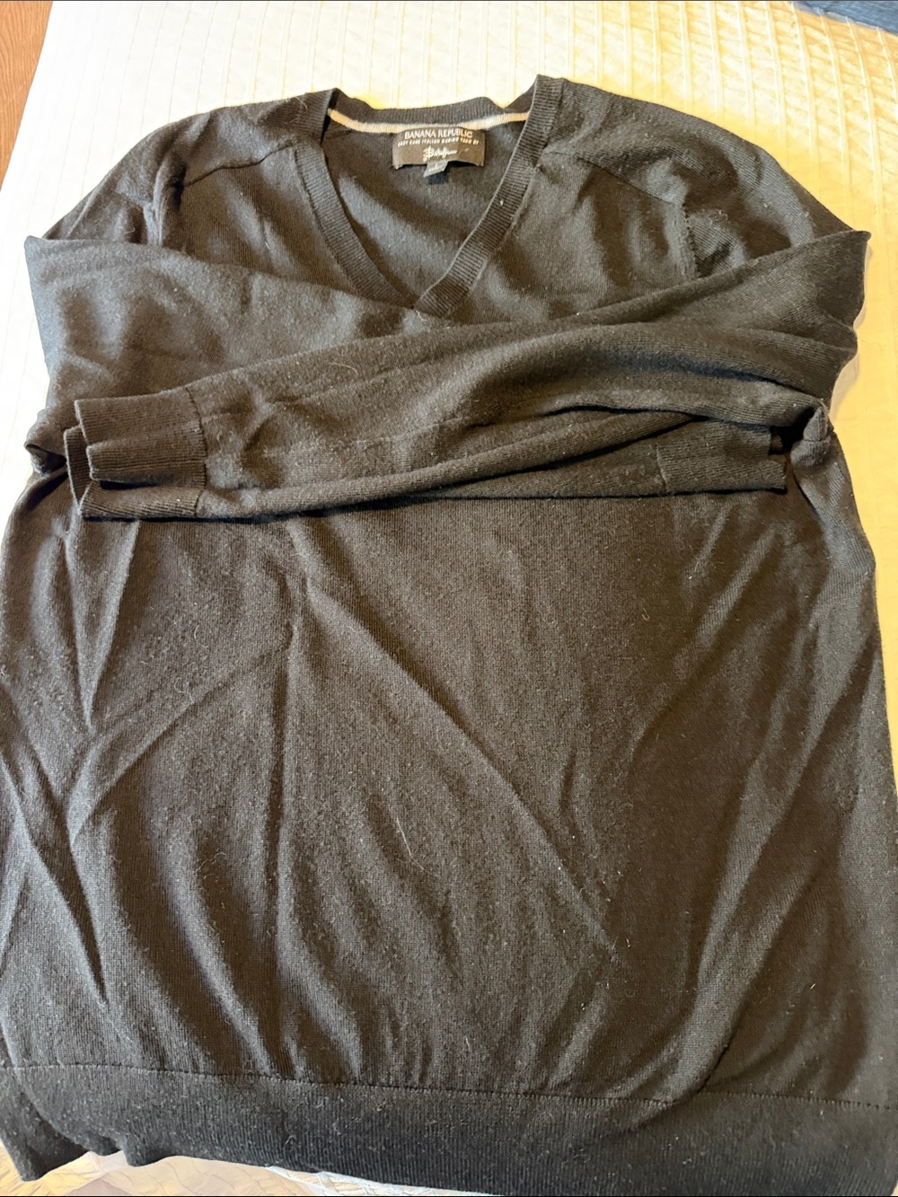 Banana Republic Men's Black V-Neck Pullover Sweater